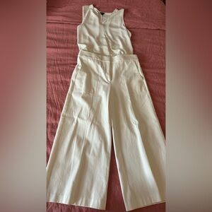 ANN TAYLOR sleeveless top & wide leg cropped pants - set